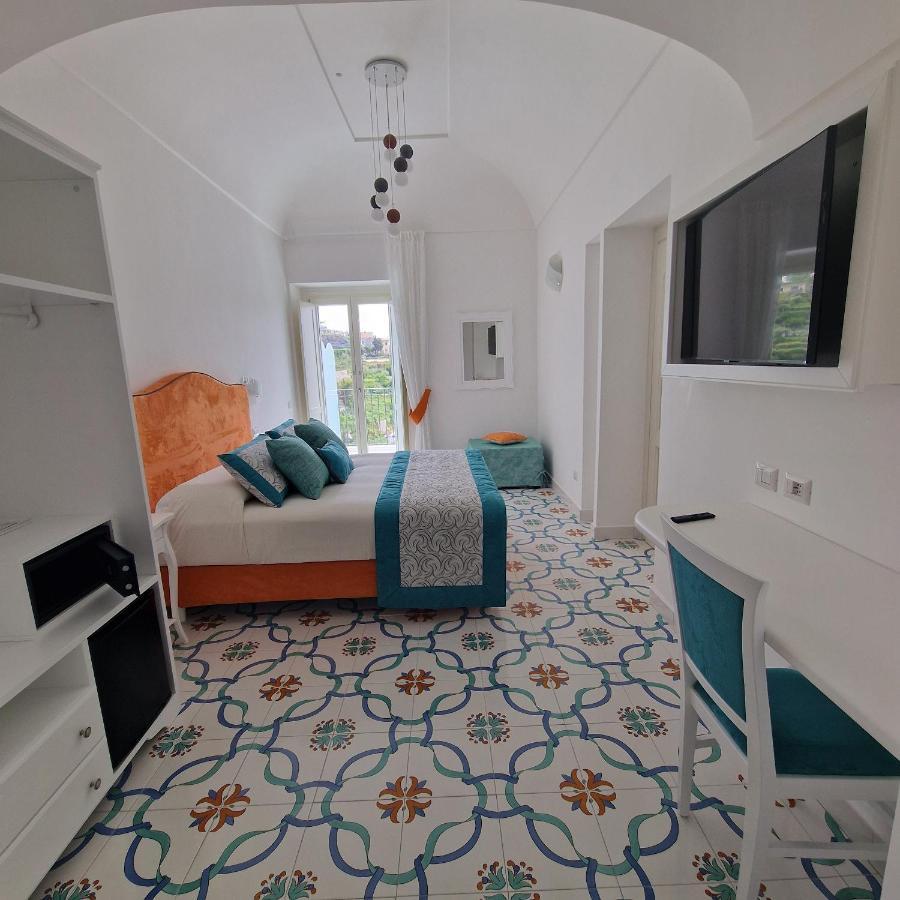 Suites In The Amalfi Coast - Guesthouse With Terrace Near Amalfi - Breathtaking View Of Ravello Scala Bagian luar foto