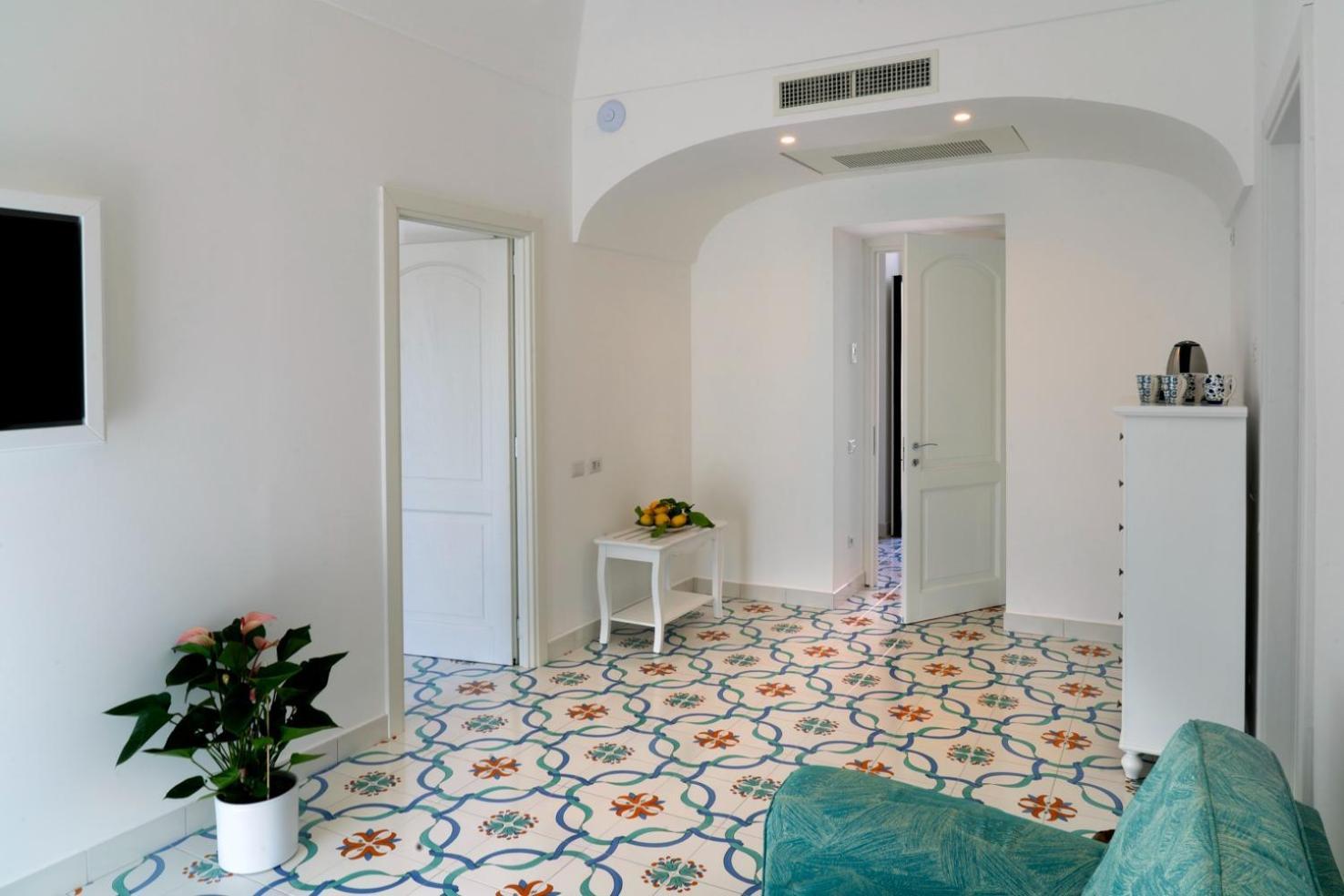 Suites In The Amalfi Coast - Guesthouse With Terrace Near Amalfi - Breathtaking View Of Ravello Scala Bagian luar foto