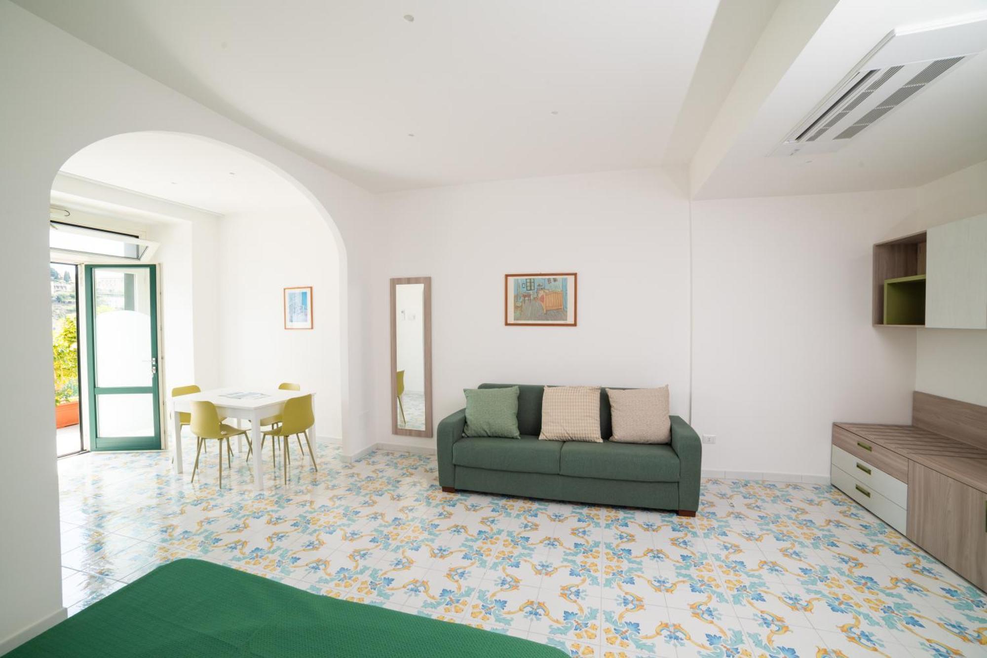 Suites In The Amalfi Coast - Guesthouse With Terrace Near Amalfi - Breathtaking View Of Ravello Scala Bagian luar foto